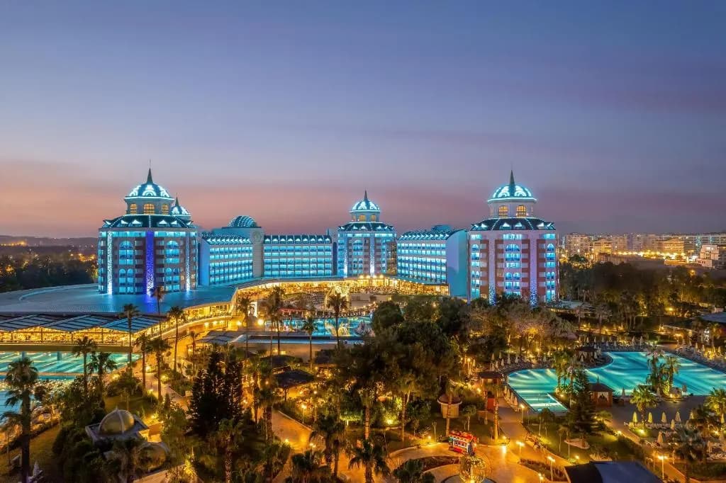 DELPHIN BE GRAND، تصویر 1