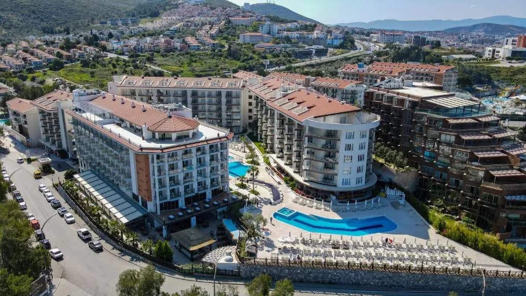 RAMADA HOTELS & SUITE